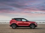 Volvo XC40 D4 R-Design 2017 года (UK)